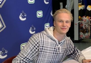 Elias Pettersson